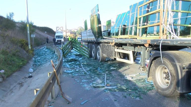 İstanbul'da camlar yola savruldu! Trafik durma noktasına geldi