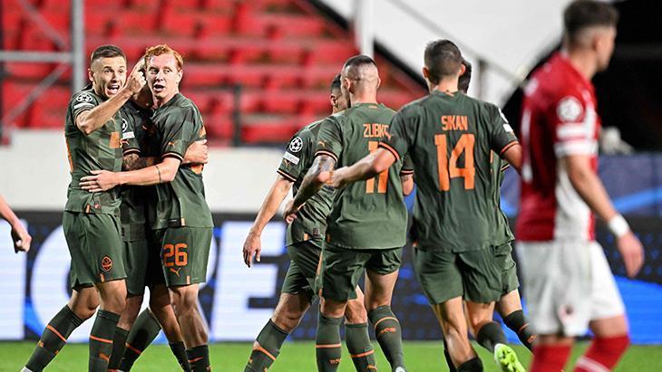 Shakhtar Donetsk’ten Devler Ligi’nde tarihi geri dönüş!