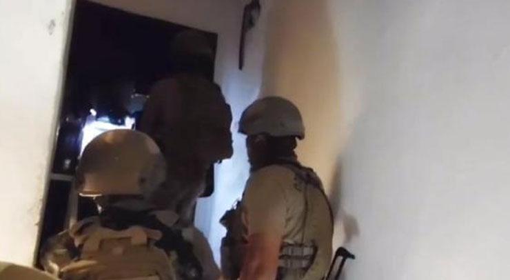 İzmir’de HDP il başkanlarına gözaltı