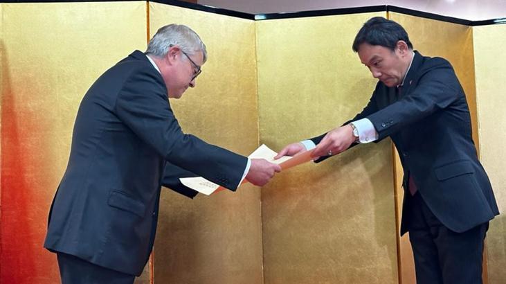 Japonya’dan eski Tokyo Büyükelçisi Meriç’e ‘Altın ve Gümüş Yıldız, Yükselen Güneş Nişanı’