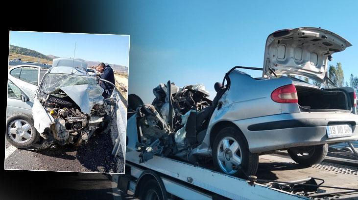 Çorum’da feci kaza!  2 otomobil kafa kafaya çarpıştı