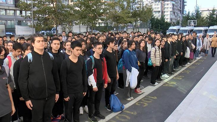 Okullarda Filistin’de hayatını kaybedenler için saygı duruşu