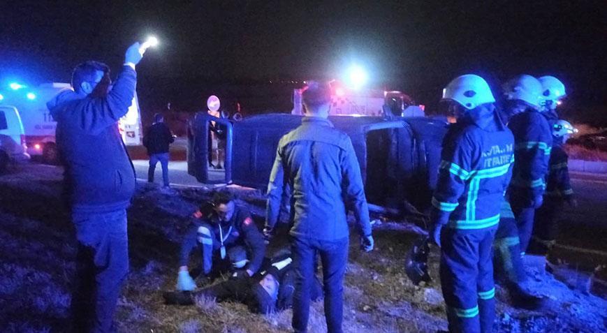 Minibüs polis araçlarına çarpıp takla attı! 6’sı polis 9 kişi yaralandı