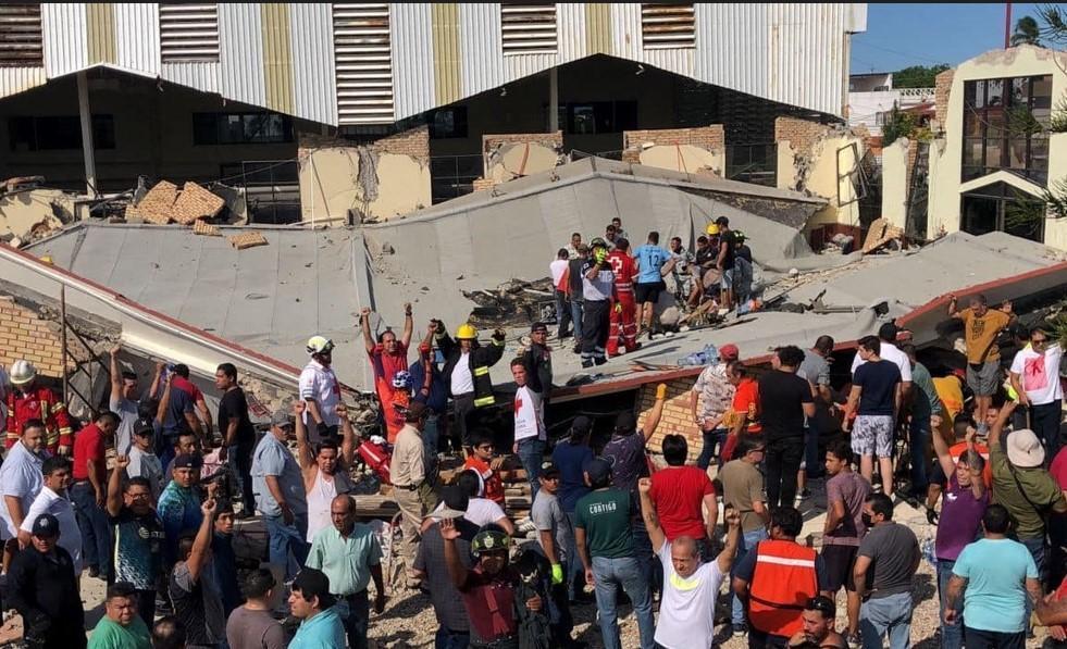 Çocuklar vaftiz olurken, kilise çöktü! Çok sayıda ölü ve yaralı var, korkunç görüntüler