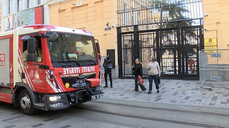 Rusya Başkonsolosluğu'ndaki yangın ekipleri harekete geçirdi