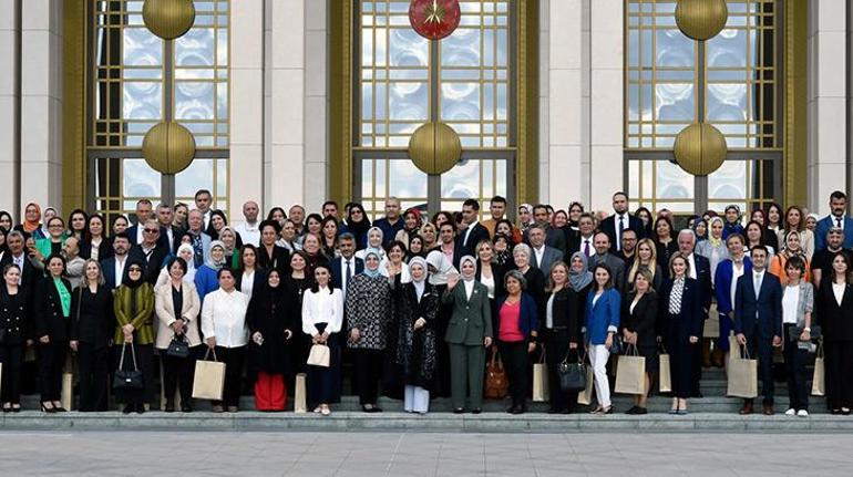 Emine Erdoğan: Devletimize emanet edilen her çocuğumuz sıcak yuvalara kavuşacaktır