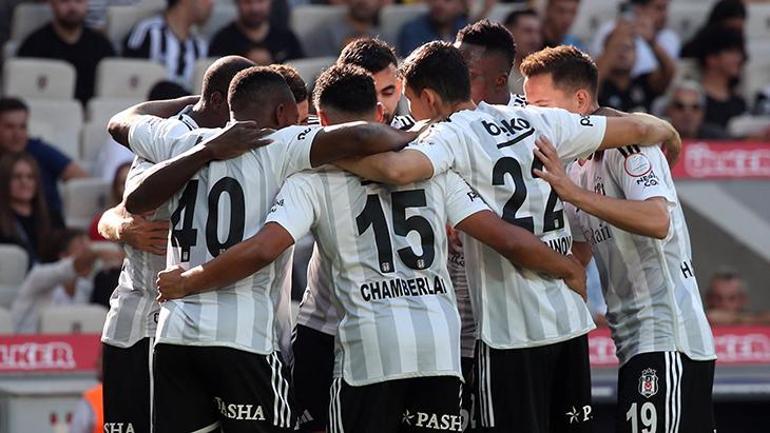 Beşiktaş'a sakatlık şoku! Yıldız futbolcu oyuna devam edemedi