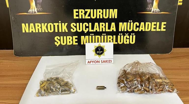 Midesinden 1 kilo 134 gram Afyon sakızı çıktı