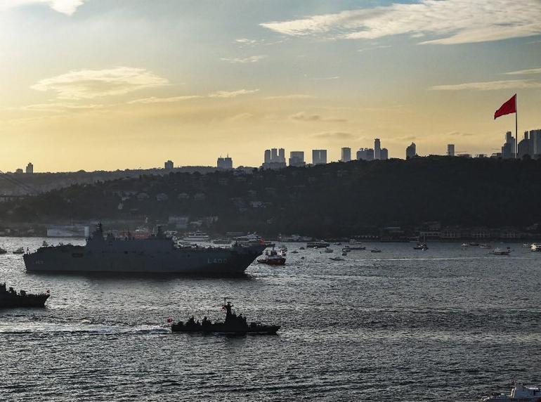 İstanbul Boğazı’ndaki tarihi görüntünün detayları ortaya çıktı