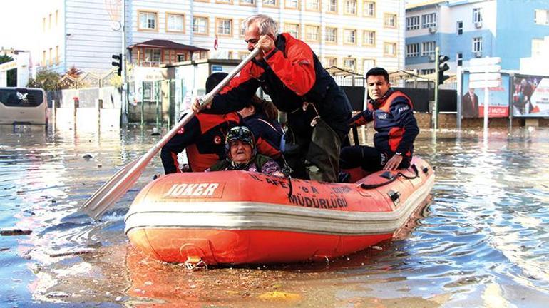 AFAD: Hatay'da mahsur kalan 212 vatandaşımız tahliye edilmiştir