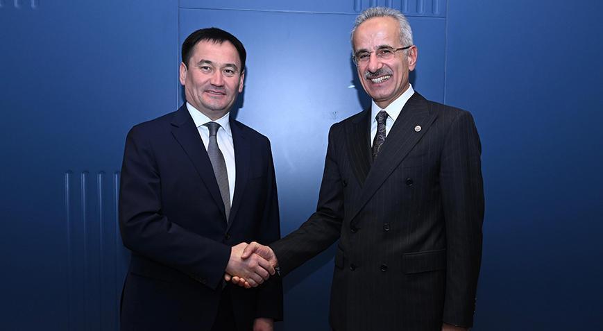 Bakan Uraloğlu Özbekistanlı mevkidaşı ile görüştü