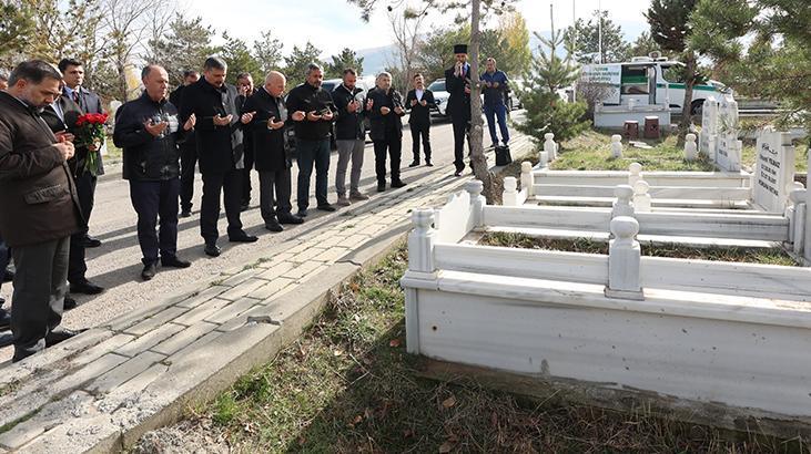 Van depreminde hayatını kaybeden DHA muhabiri anıldı