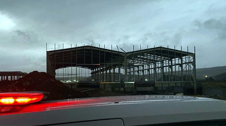 Fırtına nedeniyle inşaatın çatısından düşen işçi hayatını kaybetti