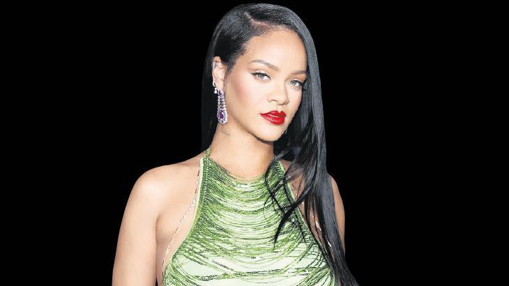 Rihanna da ateş altında