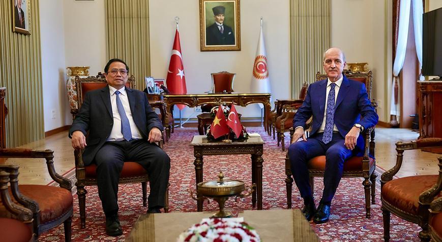 Meclis Başkanı Kurtulmuş Vietnam Başbakanı Chinh ile görüştü