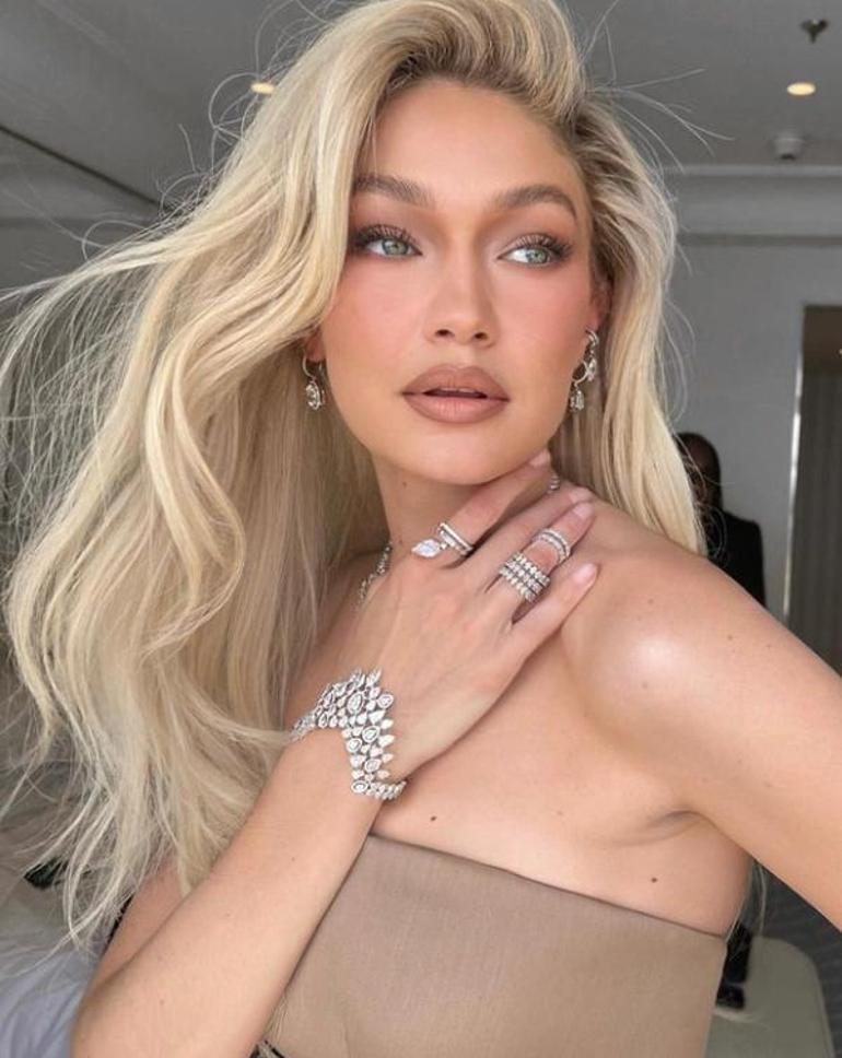 Süper model Gigi Hadid'in Filistin mesajına meslektaşı Bar Refaeli'den cevap!