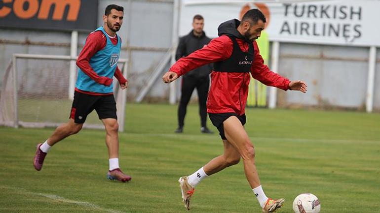 Galatasaray'dan Süper Lig'in yıldızına transfer kancası! Görüşmeler başladı