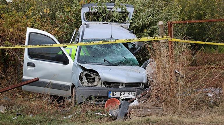 Afyonkarahisar'da iki araç çarpıştı! 2 ölü, 3 yaralı