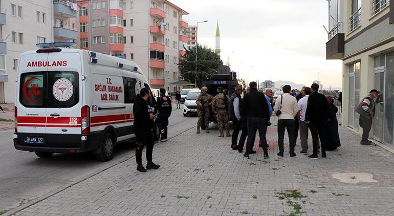 Özel harekat alarma geçti! Kapıyı koçbaşıyla kırıp eve girdiler