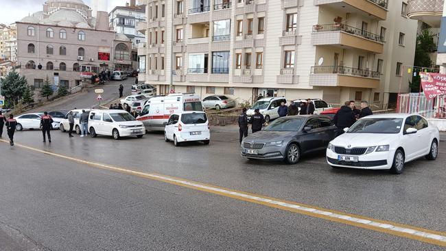 Ankara'da pompalı tüfekle komşu kavgası: Ölü ve yaralıla var