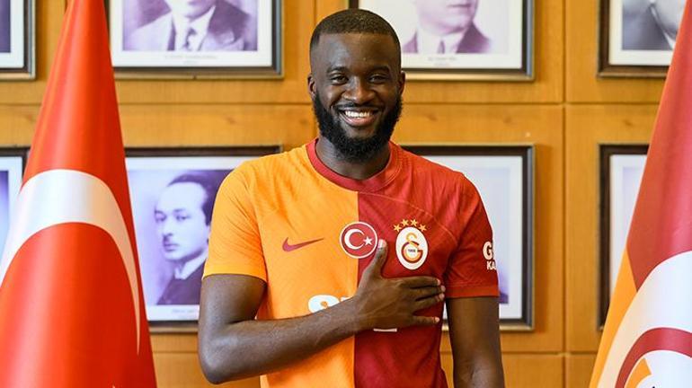 Galatasaray'da iki ayrılık birden! Teklifler değerlendirilecek