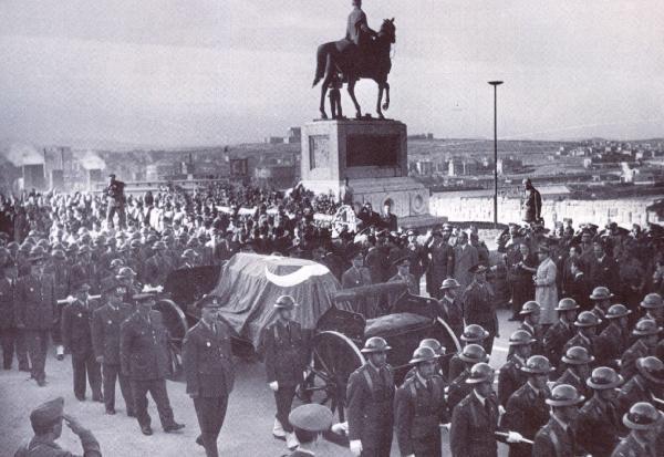 Atatürk'ün naaşının yeni görüntüleri ortaya çıktı! İtalyanlar renklendirdi