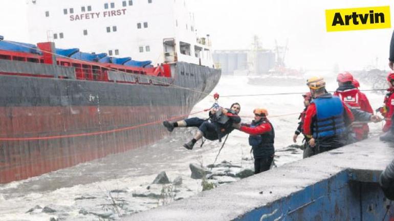 Marmara, Ege ve Karadeniz’e yeni uyarı: Sağanak ve fırtına hayatı felç etti