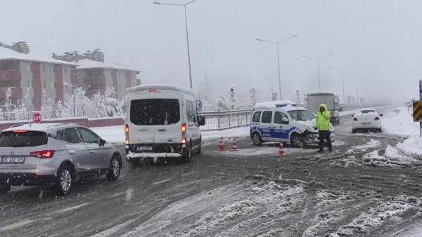 Erzurum'da kar esareti! Hayat durma noktasına geldi