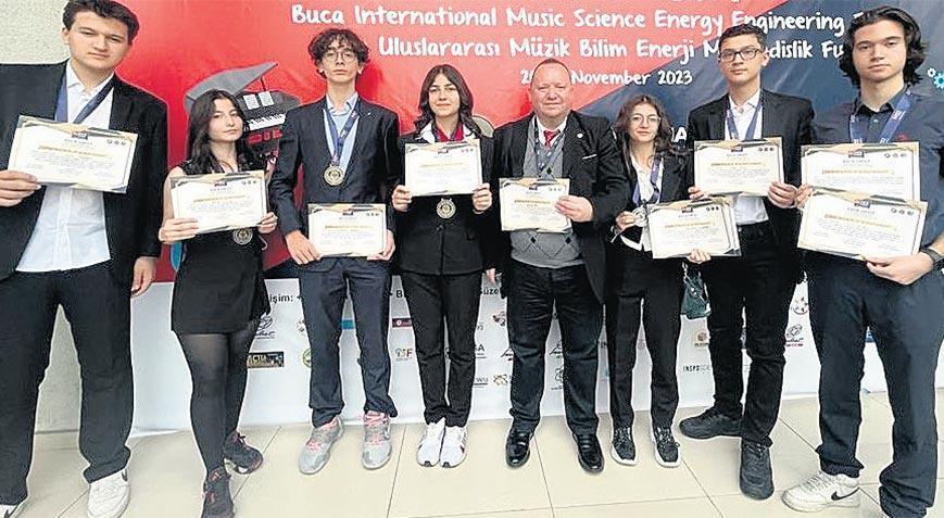 Fizikte dünya birincisi oldular