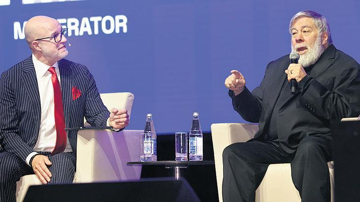 Wozniak: İnsan yapay zekayı dizginlemeli!