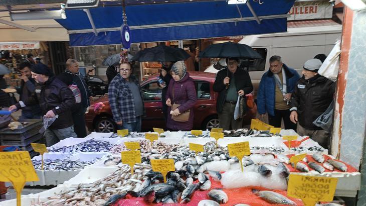 Hamsinin kilosu 25 TL’ye düştü