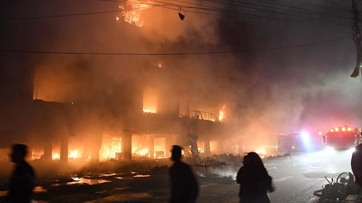 Pakistan’da yangın: 5 ölü