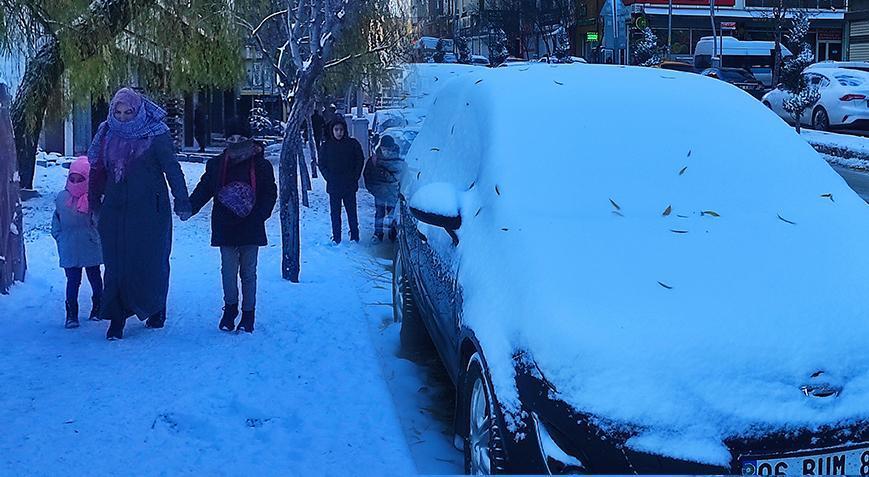 Kentte hayat durdu! 138 yerleşim yerinin yolu kapandı