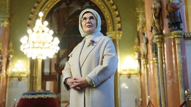 Emine Erdoğan, Macaristan Parlamento Binası’nı ziyaret etti