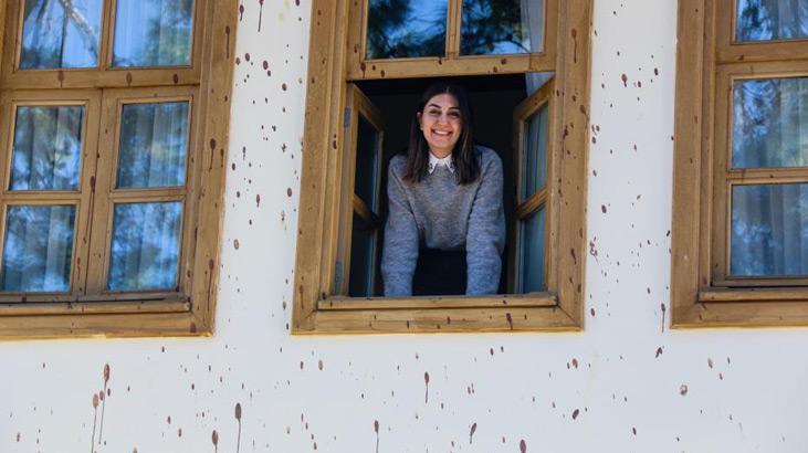 Antalya’da yarasa kabusu! Oteli bastılar