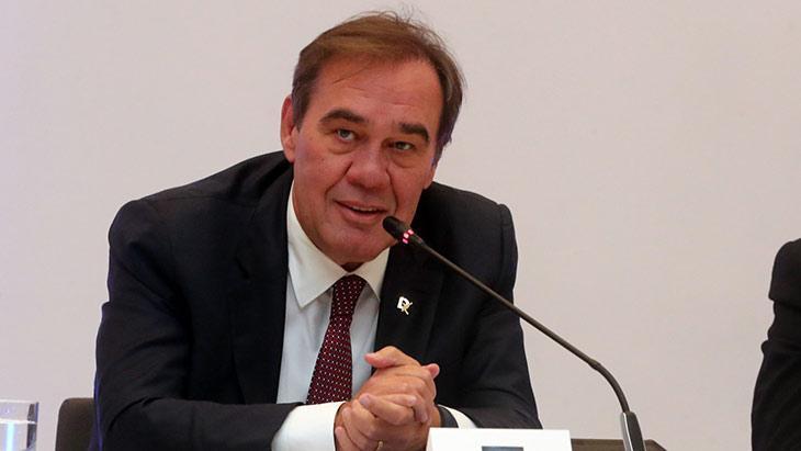 Yıldırım Demirören: TFF ve Beşiktaş başkanlığına aday olmayacağım