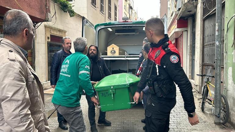 Mersin'de dehşet! Kız arkadaşını, annesinin gözü önünde öldürdü