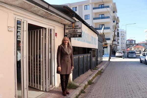 3 dönem tüm rakiplerine fark atıp, seçimleri üst üste kazandı! Van'ın ilk ve tek kadın muhtarı