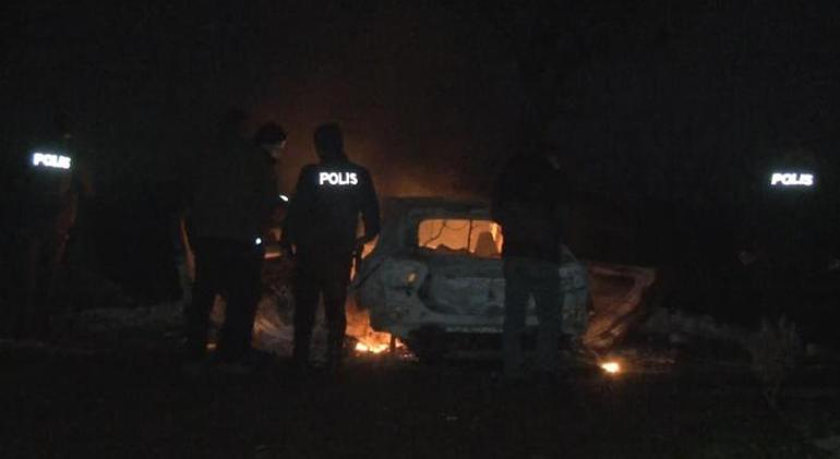 Yakılan otomobilin içinde 2 adet uzun namlulu silah bulundu