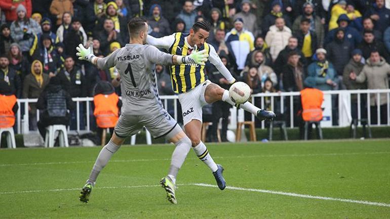 Fenerbahçe'ye sakatlık şoku! Fred oyuna devam edemedi