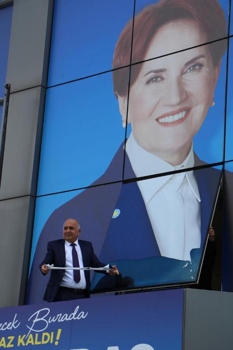 İYİ Parti'de ihaleyle adaylık iddiası! Akşener'in fotoğrafları söküldü: Gözlerine inanmıştım