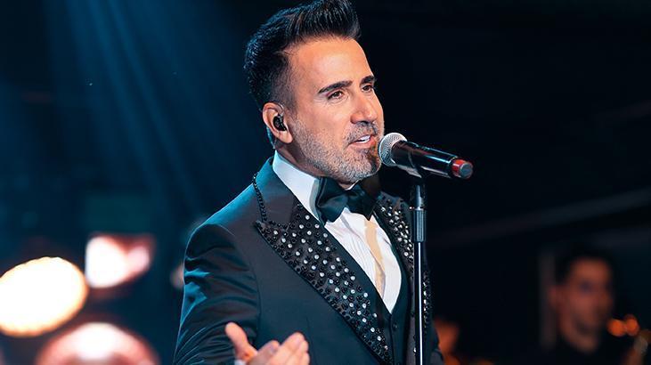 Sahnede gözyaşlarını tutamadı! ‘Dünya bir yana çocuklarım bir yana’