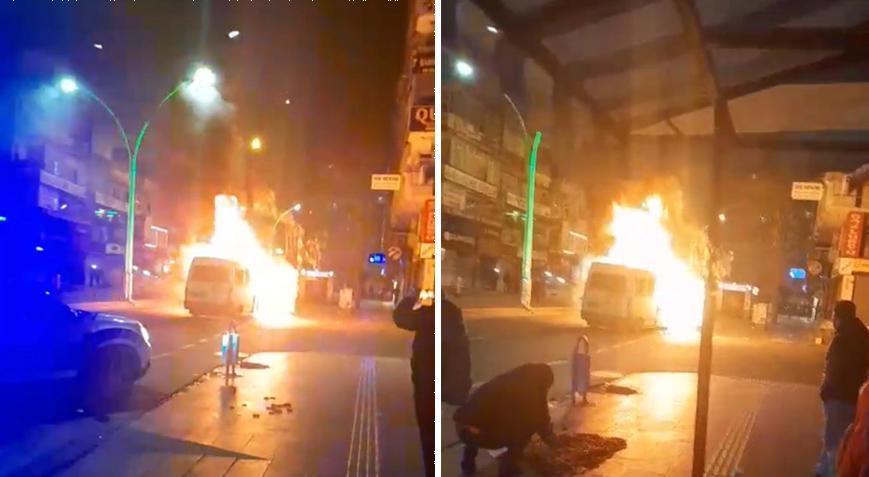 Yolcu minibüsü bir anda alev topuna döndü! O anlar böyle kaydedildi