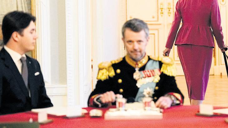 Taht her şeyi affeder mi?