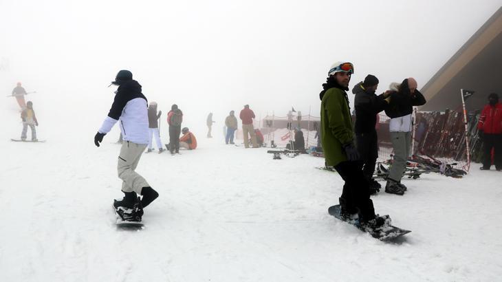 Kartalkaya’da kayak pistleri doldu