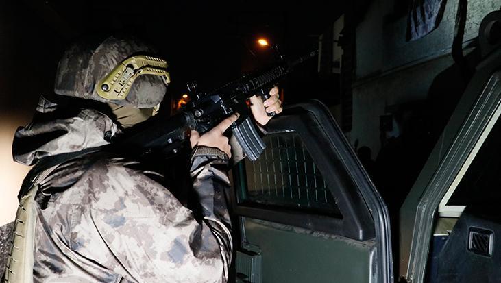 İzmir’de operasyon: Beldekler Suç Örgütü çökertildi