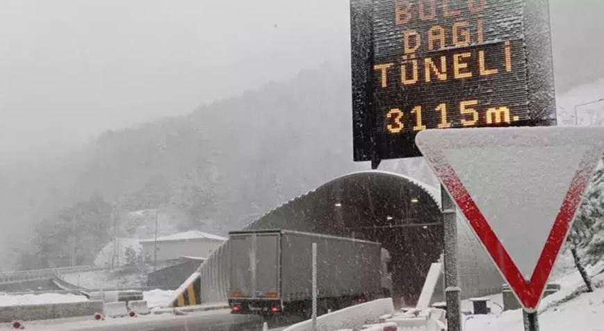 Bolu Dağı’nda kar etkili oluyor! Kar kalınlığı 15 santimetreyi buldu