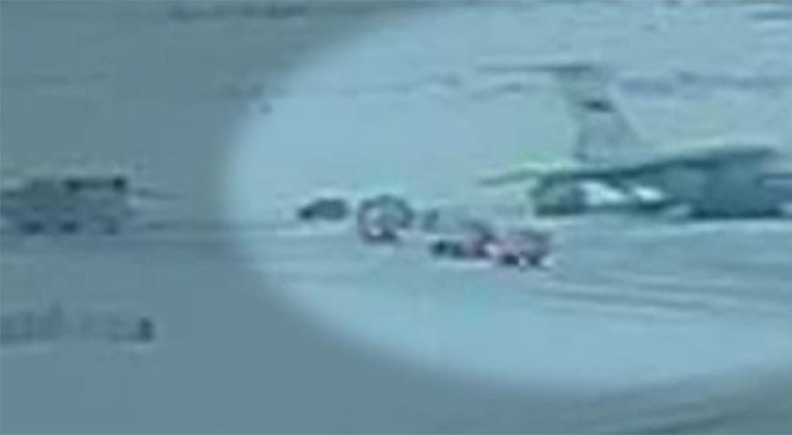 Rusya görüntüleri yayınladı! Ukraynalı savaş esirleri uçağa böyle binmiş