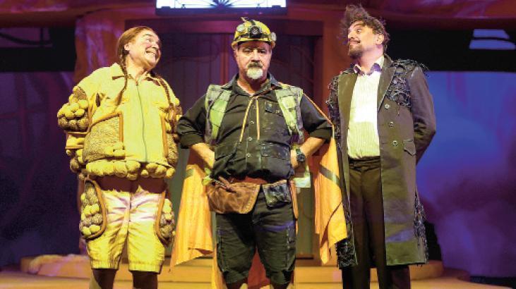 ‘Hücreler’ ayakta alkışlandı