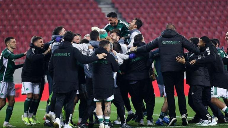 Panathinaikos'ta Fatih Terim, Samet Akaydin'i forvet oynattı, Yunan basını şaştı kaldı!